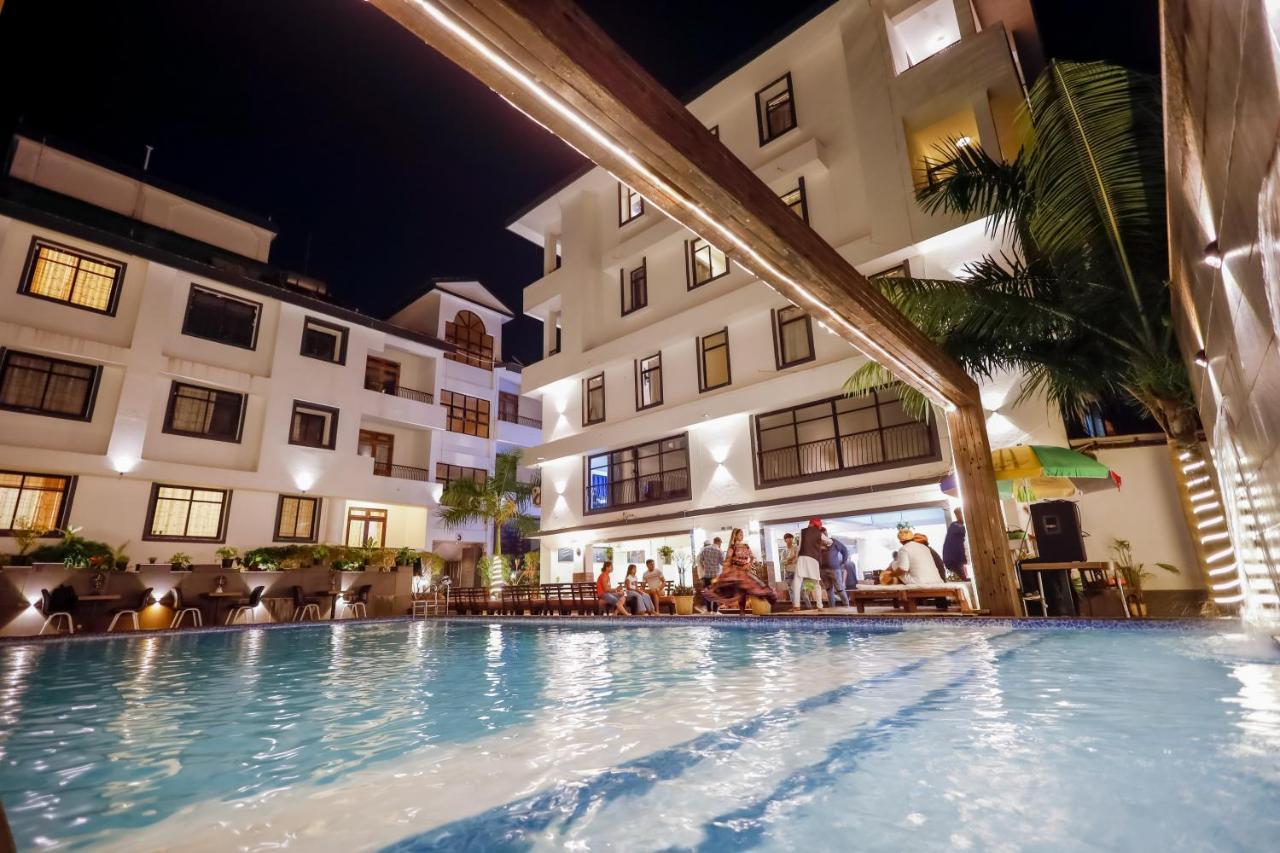 Sunkissed Premium, Goa By Wsi, Calangute Beach Εξωτερικό φωτογραφία