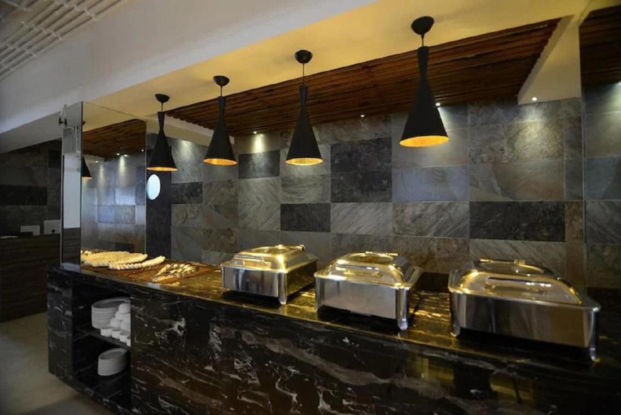 Sunkissed Premium, Goa By Wsi, Calangute Beach Εξωτερικό φωτογραφία