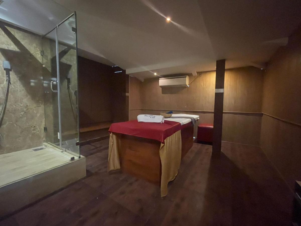 Sunkissed Premium, Goa By Wsi, Calangute Beach Εξωτερικό φωτογραφία